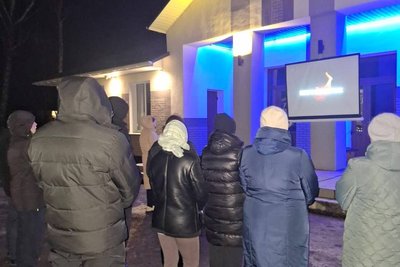 У 17 громадах Дубенщини одночасно засвітили імена полеглих військових У 17 громадах Дубенщини одночасно засвітили імена полеглих військових