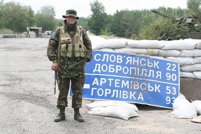 Двом захисникам з Хмельниччини президент присвоїв звання Героїв України Двом захисникам з Хмельниччини президент присвоїв звання Героїв України