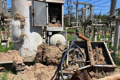 "Обладнання зруйноване на 90%": на Харківщині підстанція "Укренерго" зазнала шість ракетних атак РФ "Обладнання зруйноване на 90%": на Харківщині підстанція "Укренерго" зазнала шість ракетних атак РФ