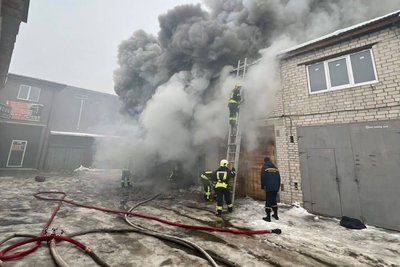 На вулиці Карбишева у Луцьку сталася пожежа: є травмований На вулиці Карбишева у Луцьку сталася пожежа: є травмований