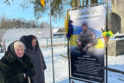 Алея слави загиблим бійцям у селі Мала Глуша на Волині Алея слави загиблим бійцям у селі Мала Глуша на Волині