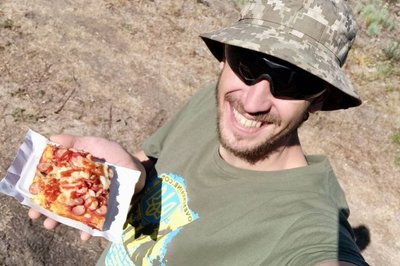 Мати розвідника з Одеси розповіла про смерть сина, нестачу дронів та зберігання тіл військових Мати розвідника з Одеси розповіла про смерть сина, нестачу дронів та зберігання тіл військових