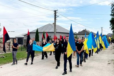 У Великобірківській громаді провели в останню дорогу захисника Романа Гармаша У Великобірківській громаді провели в останню дорогу захисника Романа Гармаша