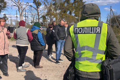 Загибель корів: на держпідприємстві "Рихальське" у Житомирській області проводили слідчі дії Загибель корів: на держпідприємстві "Рихальське" у Житомирській області проводили слідчі дії