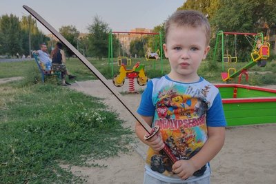 Мати загинула, а 8-річний брат лишився без руки. Історія родини Головко, яка потрапила під обстріл Кривого Рогу 4 квітня Мати загинула, а 8-річний брат лишився без руки. Історія родини Головко, яка потрапила під обстріл Кривого Рогу 4 квітня