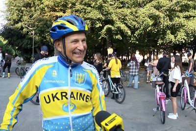 Професійні велогонщики та аматори взяли участь у патріотичному велопробігу у Житомирі Професійні велогонщики та аматори взяли участь у патріотичному велопробігу у Житомирі