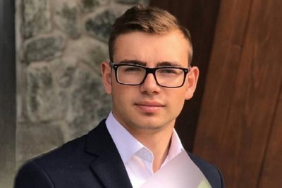 "Мій обов'язок — захищати Батьківщину": мати бійця, який воював на Харківщині, добивається посмертної нагороди для сина "Мій обов'язок — захищати Батьківщину": мати бійця, який воював на Харківщині, добивається посмертної нагороди для сина