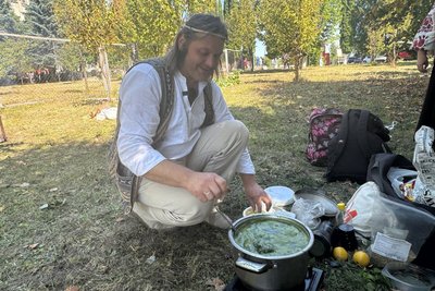 Традиційний, білий, з вишнями, космічний: в музеї на Житомирщині провели борщ-батл Традиційний, білий, з вишнями, космічний: в музеї на Житомирщині провели борщ-батл