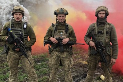 "Я їв і хотів плакати": доброволець із Рівненщини про звільнений Херсон, поранення та загибель побратима "Я їв і хотів плакати": доброволець із Рівненщини про звільнений Херсон, поранення та загибель побратима