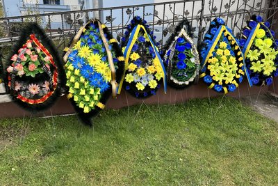 Херсон, прощання з загиблим військовим Андрієм Бесащуком Херсон, прощання з загиблим військовим Андрієм Бесащуком