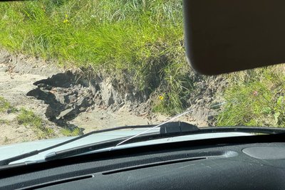 У громаді на Житомирщині обвалився міст: селяни без доступу до цивілізації — що каже влада У громаді на Житомирщині обвалився міст: селяни без доступу до цивілізації — що каже влада
