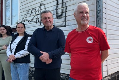 Антивандальні тренажери з бесідкою та волейбольним майданчиком відкрили у місті на Рівненщині Антивандальні тренажери з бесідкою та волейбольним майданчиком відкрили у місті на Рівненщині