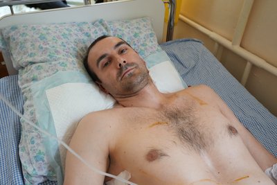 "Я кричала, щоб мене врятували". Розповіді поранених після ракетної атаки на центр Сум "Я кричала, щоб мене врятували". Розповіді поранених після ракетної атаки на центр Сум