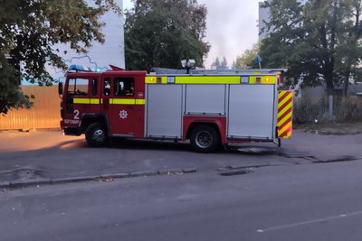 У Житомирі зайнялася будівля розбомбленого росіянами ліцею №25: що відомо У Житомирі зайнялася будівля розбомбленого росіянами ліцею №25: що відомо