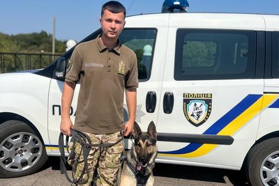 Не орієнтувалася в просторі: на Волині службовий пес відшукав жінку, що заблукала Не орієнтувалася в просторі: на Волині службовий пес відшукав жінку, що заблукала
