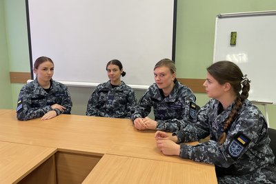 Жінки на флоті: інтерв'ю з курсантками інституту ВМС Жінки на флоті: інтерв'ю з курсантками інституту ВМС