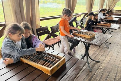 Гарбузовий фест та козацькі забави: у «зеленій» садибі на Житомирщині запланували тематичне дозвілля на канікулах Гарбузовий фест та козацькі забави: у «зеленій» садибі на Житомирщині запланували тематичне дозвілля на канікулах