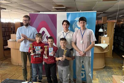 Гра як спосіб спілкування та мислення — у Житомирі влаштували аматорський шаховий турнір Гра як спосіб спілкування та мислення — у Житомирі влаштували аматорський шаховий турнір