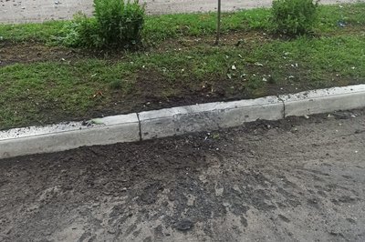 Вирва після удару дрона у Золочеві Вирва після удару дрона у Золочеві