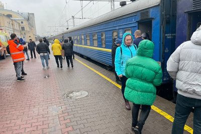 "Волонтери вивозять втричі більше людей": як евакуюють жителів прифронтових сіл Куп'янського району "Волонтери вивозять втричі більше людей": як евакуюють жителів прифронтових сіл Куп'янського району