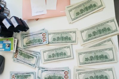 Правоохоронці Житомирщини заявили про викриття масштабної схеми вивозу хвойної деревини за кордон Правоохоронці Житомирщини заявили про викриття масштабної схеми вивозу хвойної деревини за кордон