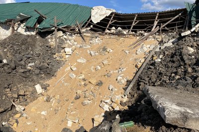 Війська РФ вдарили ракетою по агропідприємству на Дніпропетровщині. Які наслідки