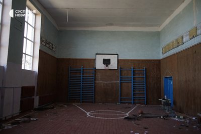 "Складно пояснити дитині чому маємо бігти у підвал коли виє сирена". Навчання в школах і садочках Київщини "Складно пояснити дитині чому маємо бігти у підвал коли виє сирена". Навчання в школах і садочках Київщини