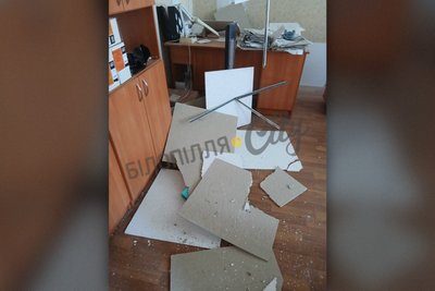 Через обстріл пошкоджене приміщення редакції газети "Білопільщина" Через обстріл пошкоджене приміщення редакції газети "Білопільщина"