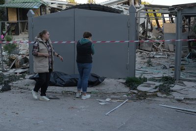 Двоє людей загинуло через удар авіабомб по Сумах Двоє людей загинуло через удар авіабомб по Сумах