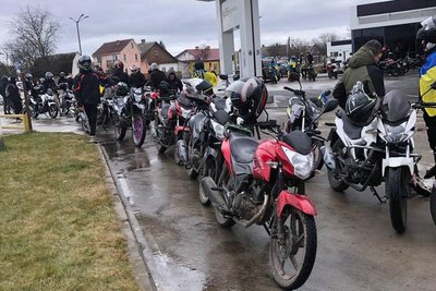 На Рівненщині організували благодійний пробіг мотоциклістів зі збором коштів на дрони На Рівненщині організували благодійний пробіг мотоциклістів зі збором коштів на дрони