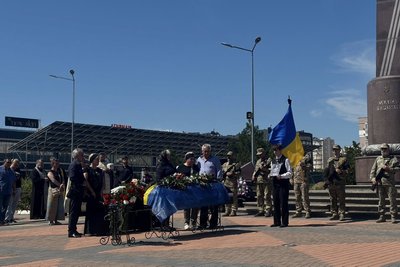 У Південному на Одещині попрощалися із загиблим військовим Ігорем Бабенком У Південному на Одещині попрощалися із загиблим військовим Ігорем Бабенком