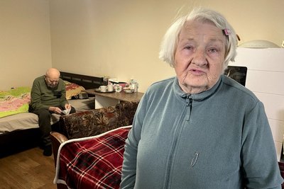 104-річний миколаївець вперше отримав закордонний паспорт, щоб полетіти до рідних 104-річний миколаївець вперше отримав закордонний паспорт, щоб полетіти до рідних