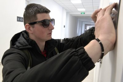 Для студентів із порушеннями зору у ВНУ розробили систему орієнтування Для студентів із порушеннями зору у ВНУ розробили систему орієнтування