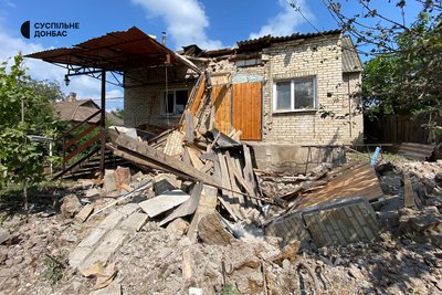 Будинок після удару "Градом" на Донеччині Будинок після удару "Градом" на Донеччині