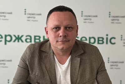 На чому їздять керівники сервісних центрів МВС Сумщини: дані з декларацій На чому їздять керівники сервісних центрів МВС Сумщини: дані з декларацій