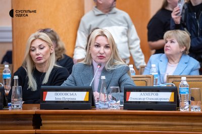 Вигуки «Ганьба!» після голосування: в Одесі не підтримали мораторій на російськомовний культурний продукт