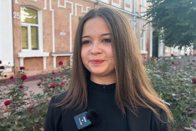 Танцівниці-аматорки з Рівненщини зняли кліп для українських захисників Танцівниці-аматорки з Рівненщини зняли кліп для українських захисників