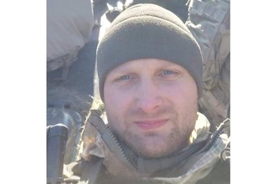 "Врятував життя побратимам". Розповідь Ірини Сухих, яка втратила на війні сина "Врятував життя побратимам". Розповідь Ірини Сухих, яка втратила на війні сина