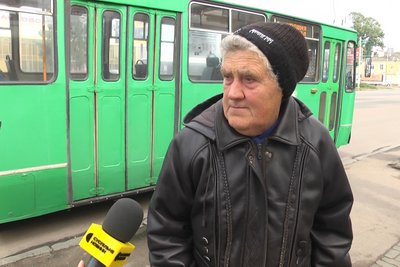 "Напливи" на дорогах у Житомирі: водії та пішоходи скаржаться — як реагують комунальники "Напливи" на дорогах у Житомирі: водії та пішоходи скаржаться — як реагують комунальники