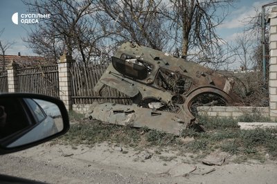 Постійні обстріли, розтрощені будинки та міни: як працює поліція на деокупованій Херсонщині Постійні обстріли, розтрощені будинки та міни: як працює поліція на деокупованій Херсонщині