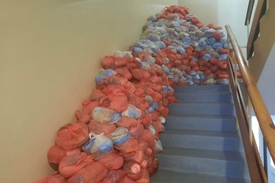 Понад тисячу продуктових наборів за вечір роздали у Миколаєві