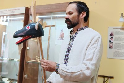 "Важливо їх зберегти": волинський майстер робить 200 видів народних іграшок "Важливо їх зберегти": волинський майстер робить 200 видів народних іграшок