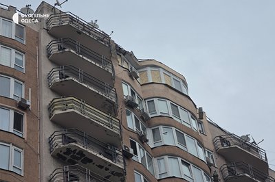 Майже всю ніч і ранок Одеса була під атакою: є пошкодження інфраструктури та навчального закладу Майже всю ніч і ранок Одеса була під атакою: є пошкодження інфраструктури та навчального закладу
