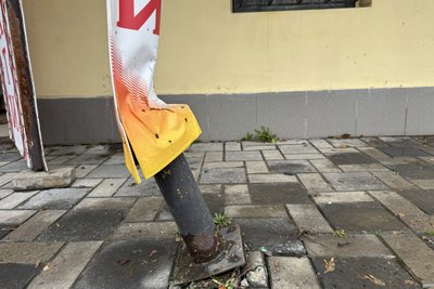 У Сумах сталася ДТП: водій в'їхав у будівлю магазину У Сумах сталася ДТП: водій в'їхав у будівлю магазину
