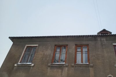У Слобідському районі Харкова бурульки після нічого снігопаду У Слобідському районі Харкова бурульки після нічого снігопаду