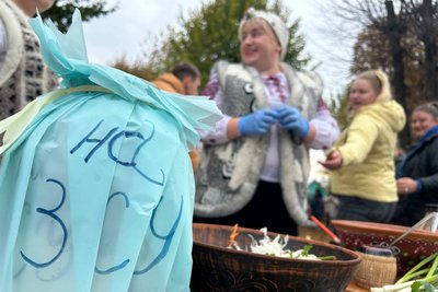 Готували і збирали гроші для воїнів: в громаді на Житомирщині влаштували батл шкільних кухарів Готували і збирали гроші для воїнів: в громаді на Житомирщині влаштували батл шкільних кухарів