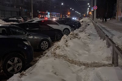 У Луцьку вночі прибиратимуть сніг на двох вулицях: просять не паркувати автівки