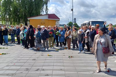 На Житомирщині прощаються із солістом Одеської опери, уродженцем Малина Владиславом Гораєм На Житомирщині прощаються із солістом Одеської опери, уродженцем Малина Владиславом Гораєм