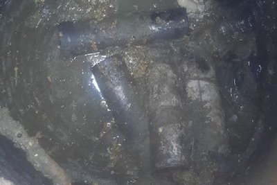 У Бучі комунальники знайшли вибухонебезпечні предмети у каналізації У Бучі комунальники знайшли вибухонебезпечні предмети у каналізації