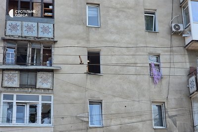 "Усе скло в квартирі посипалося": жителі Одеси розповіли про ракетний удар РФ